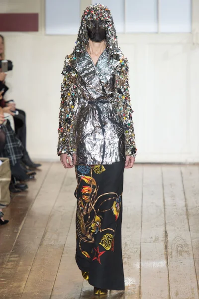 Look 13